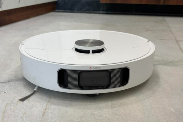 Dreame L10S Ultra robot vacuum cleaner review: Should you spend ₹45,000 on this?