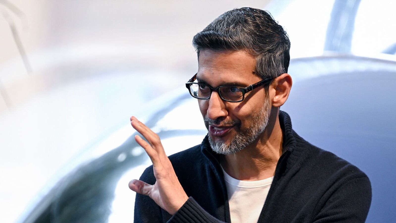 Sundar Pichai hits .1 billion net worth as Alphabet’s AI-led surge adds over  trillion in value