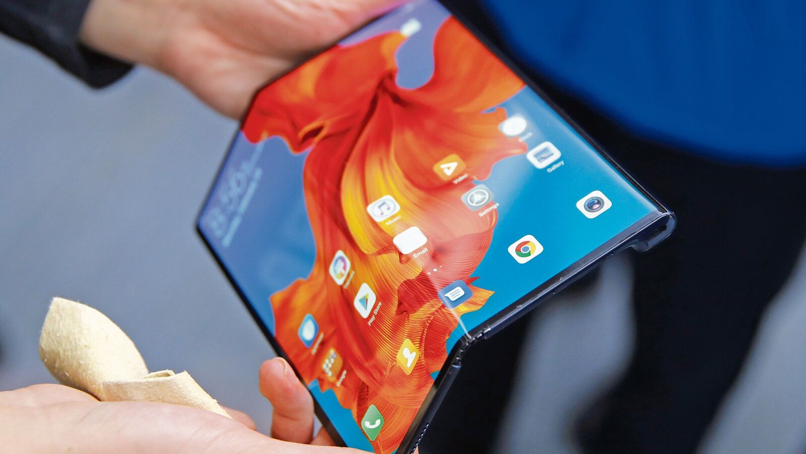 Samsung could supply custom displays for Apple’s crease-free foldable iPhone: Kuo Samsung could supply custom displays for Apple’s crease-free foldable iPhone: Kuo