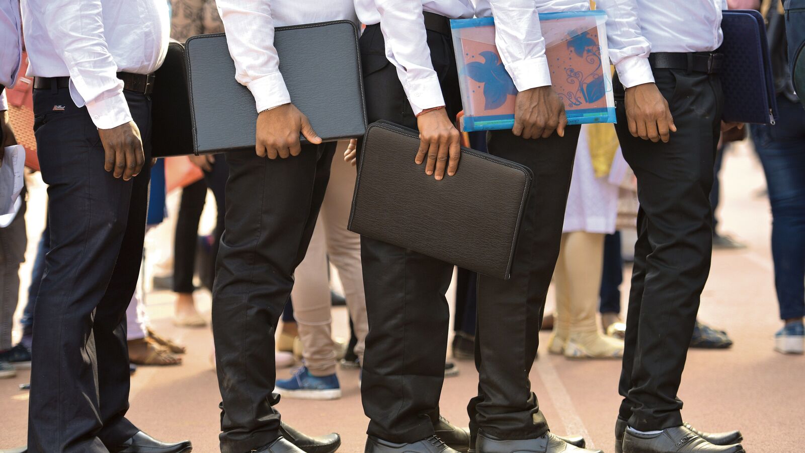 NIACL AO Recruitment 2025: New India Assurance to hire for 550 job vacancies. Check eligibility criteria, key dates