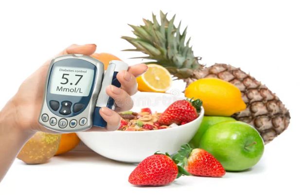 Experts Reveal 8 Best Low-Sugar Fruits for Managing Diabetes