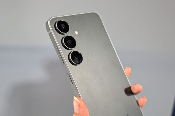 Samsung Galaxy S25 FE 5G mobile hands-on: A first look at 5 key upgrades