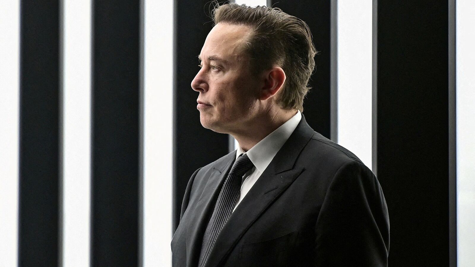 How to create AI-powered videos with audio using Grok Imagine – Elon Musk demonstrates with a prompt