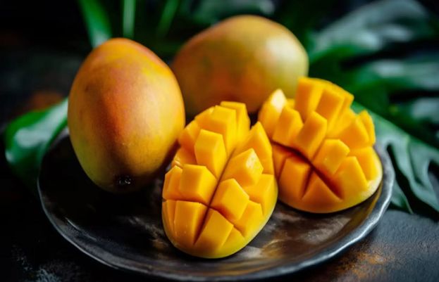 Mangoes More Effective Than Low-Sugar Snacks in Reducing Prediabetes Risk, Study Finds